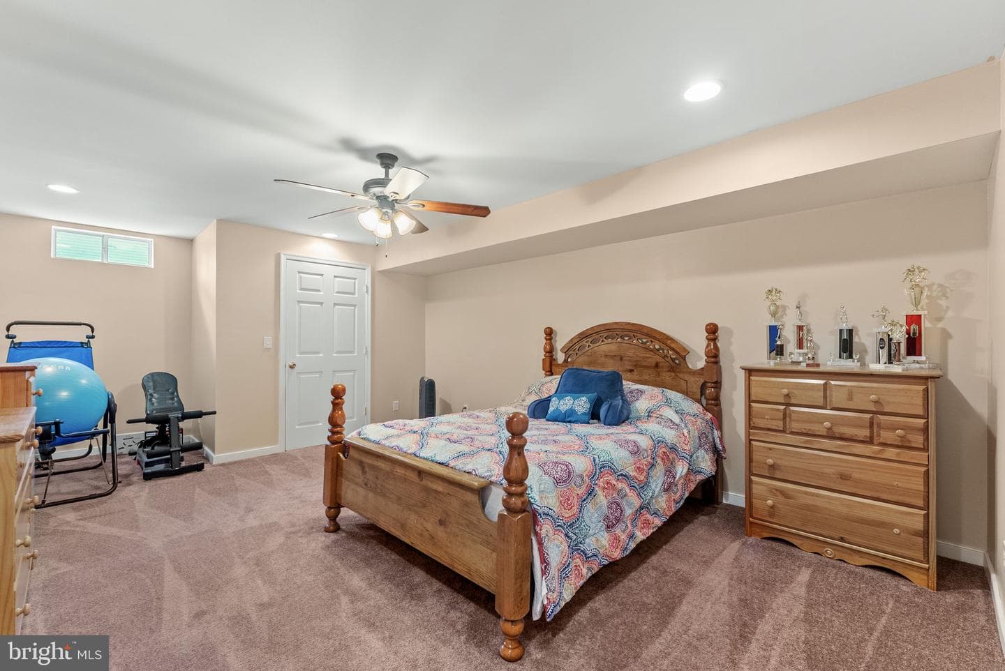 700 Fox Chase Street photo 34