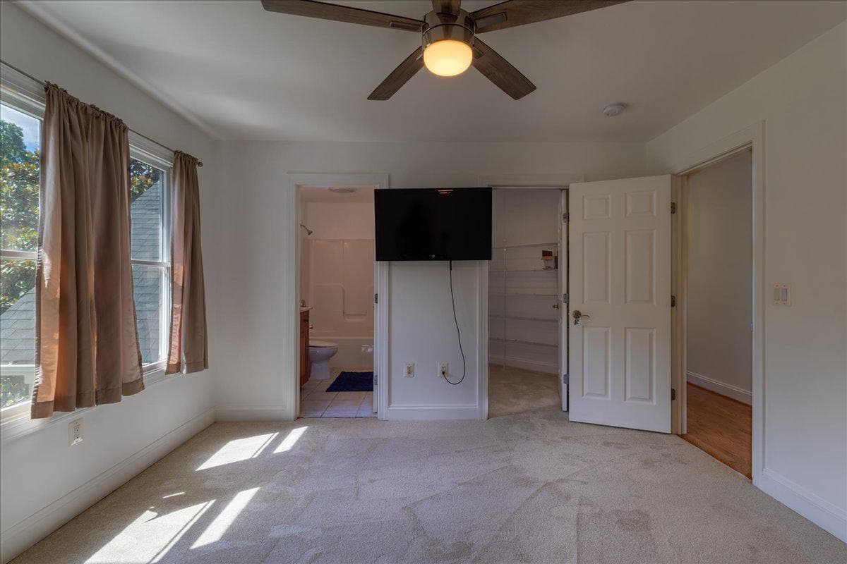 5202 Chase Lane photo 32