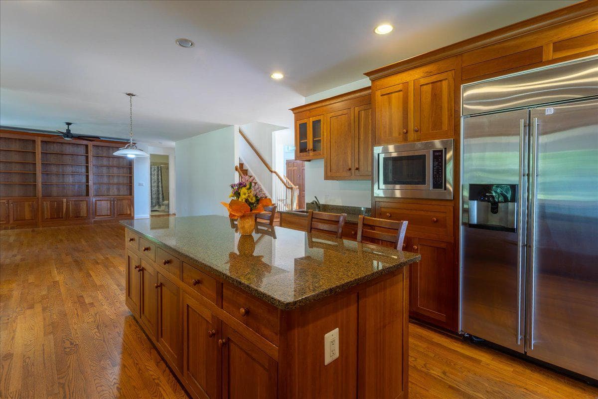5202 Chase Lane photo 9