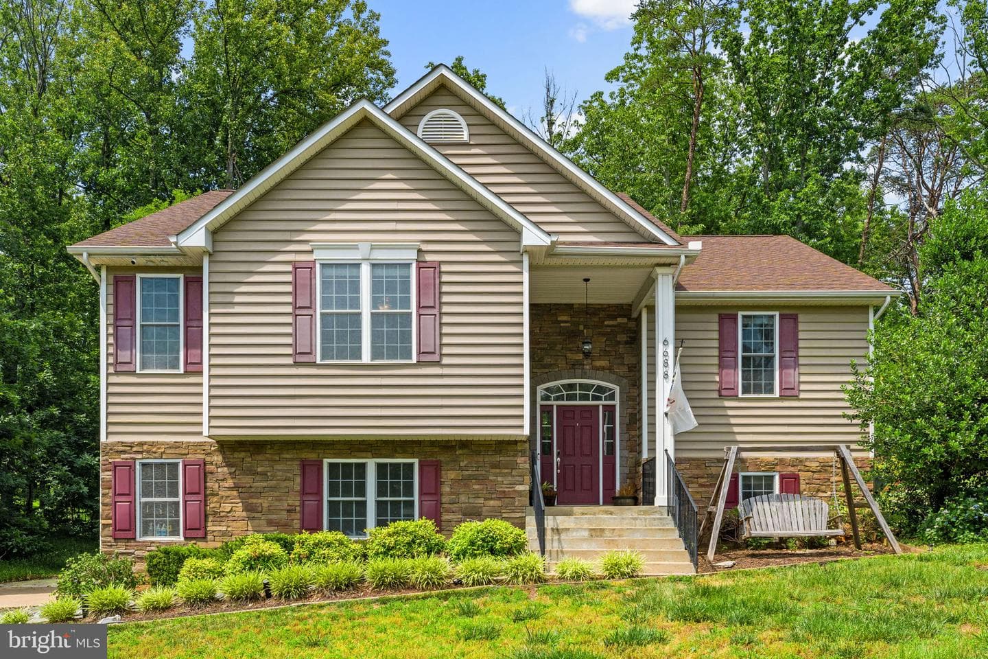 6688 Kelly Road photo 2