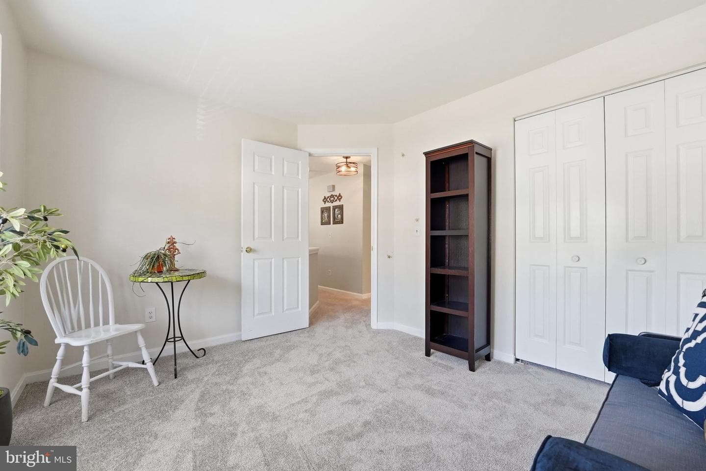 210 Fernwood Place photo 25