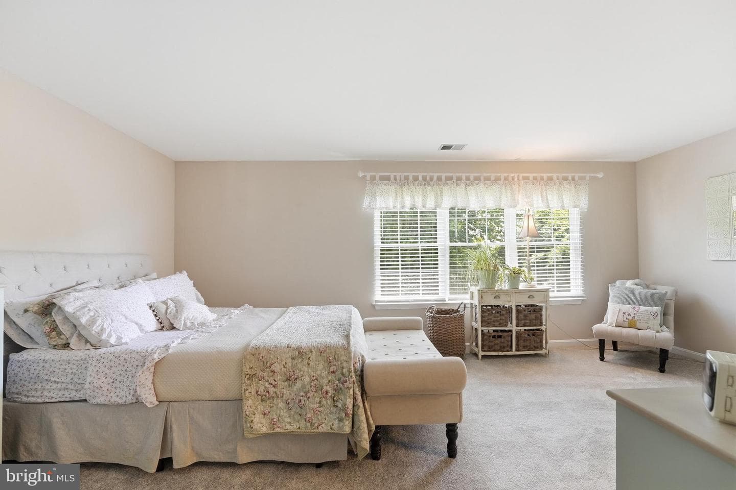 210 Fernwood Place photo 28