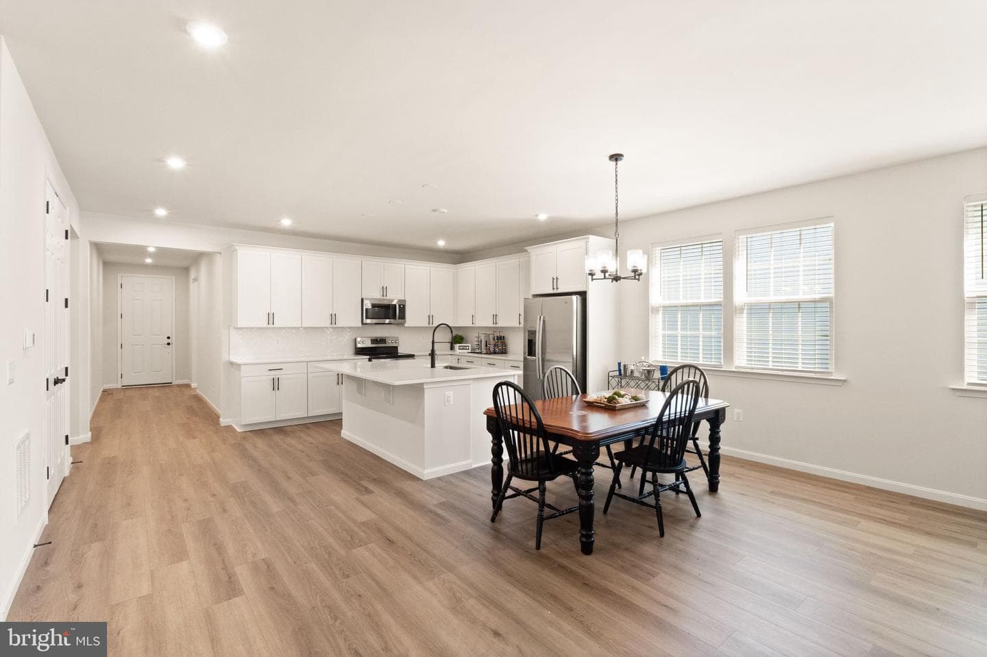5009 Gray Fox Drive photo 9