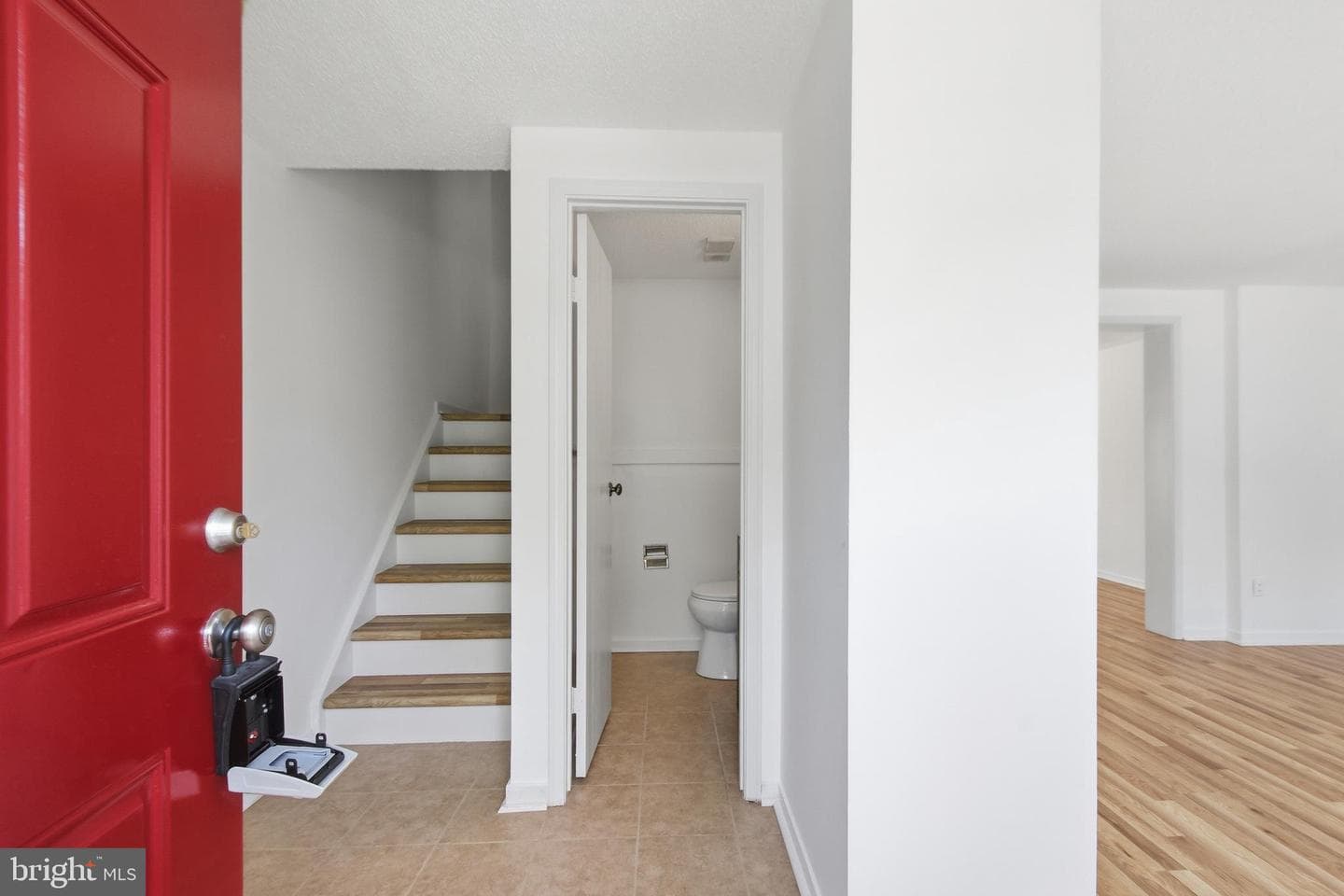 Oak Leaf Court photo 3