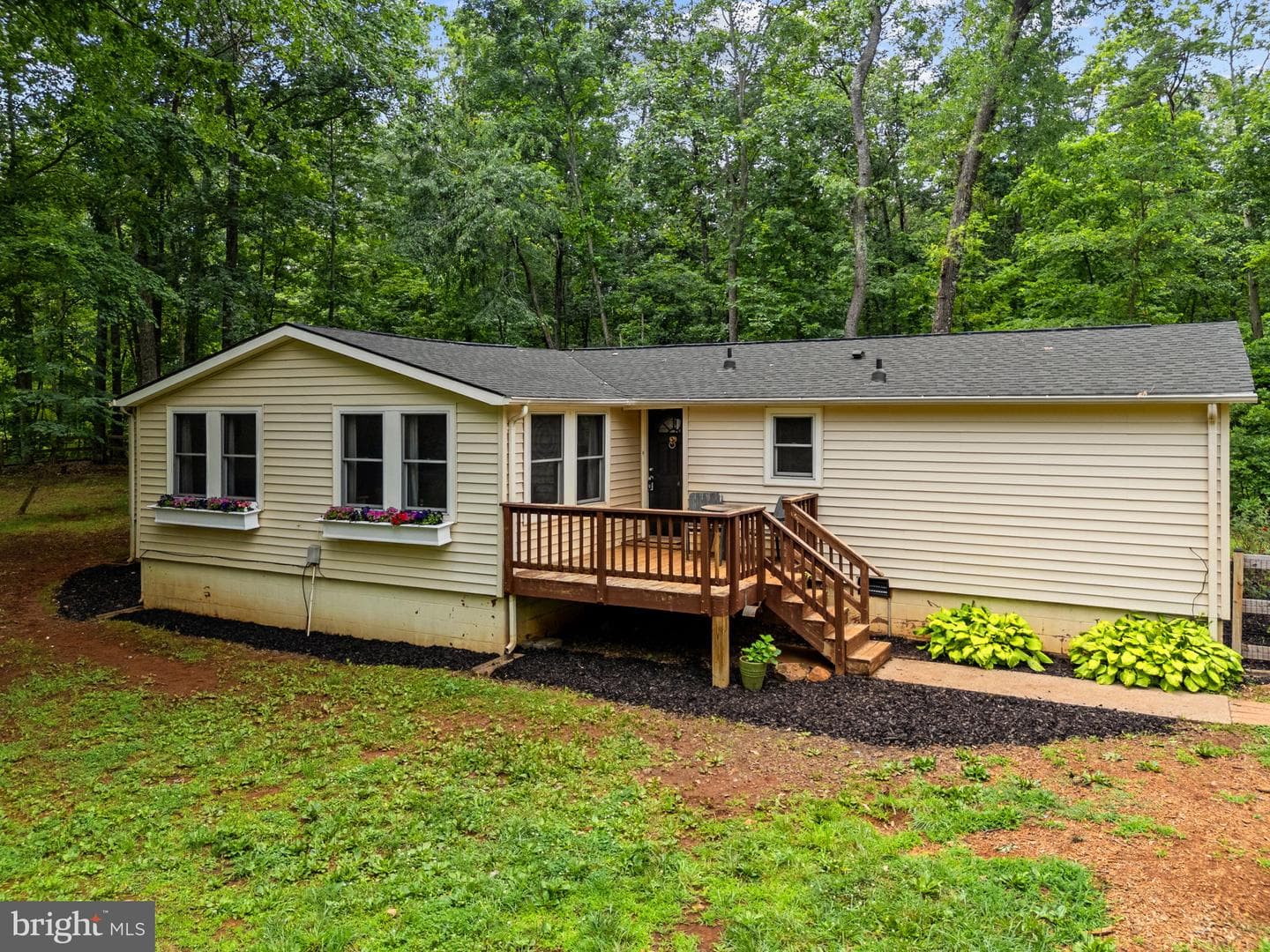 9448 Green Road photo 10