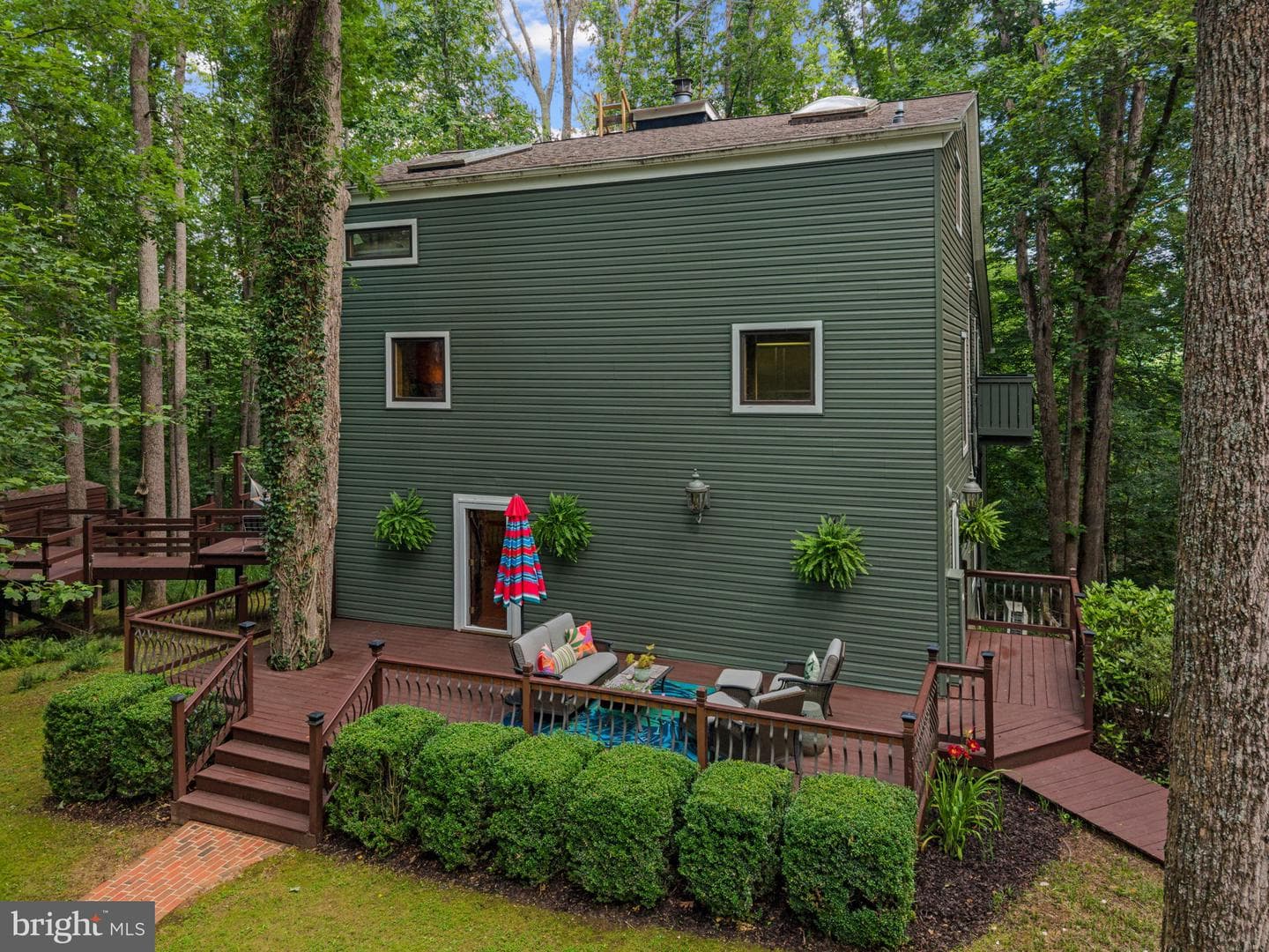 9914 Crest Court, Marshall