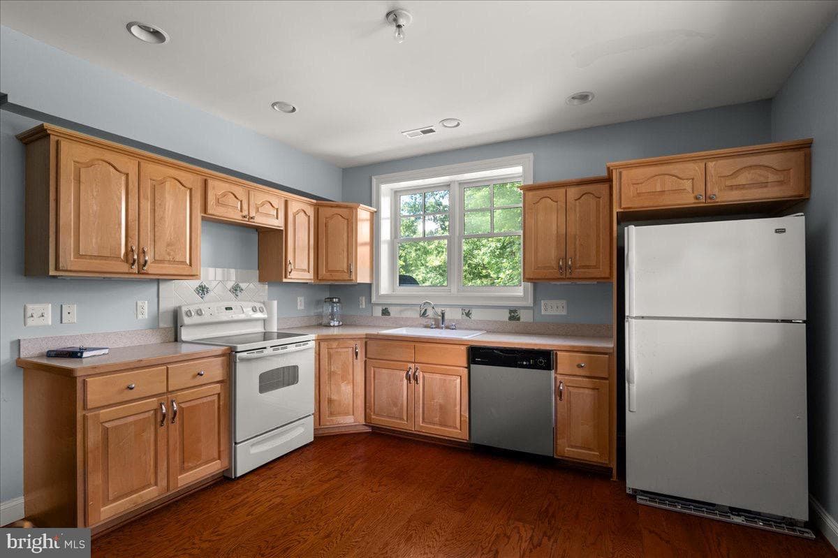 6483 Cheshire Lane photo 35