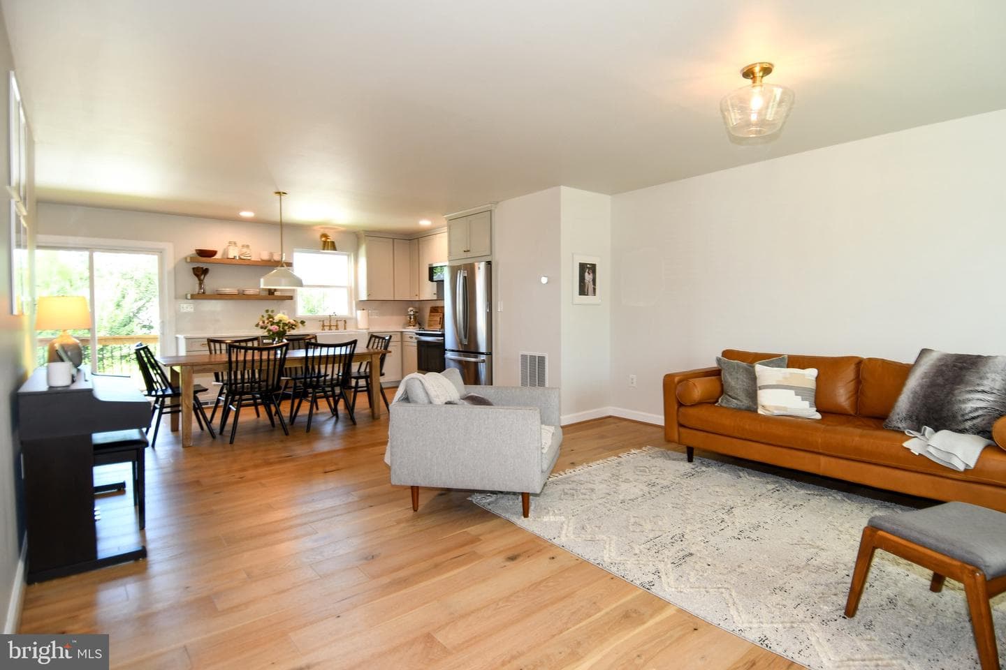 5042 Godwins Landing Drive photo 9