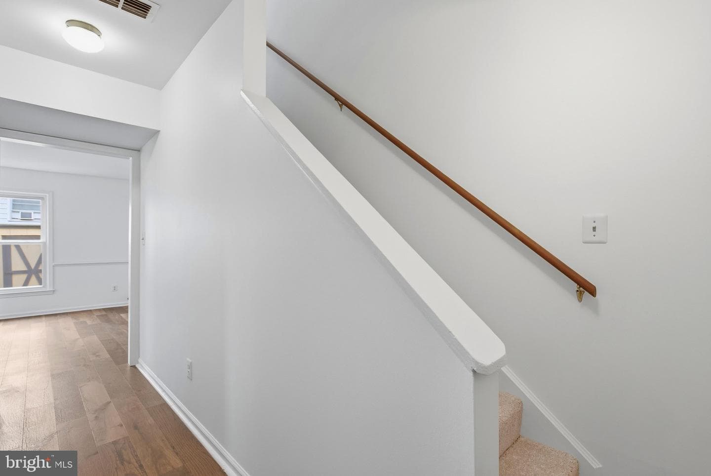 440 Ridge Court photo 4