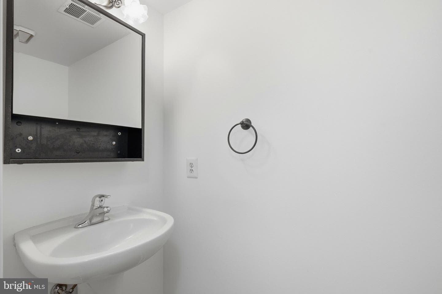 440 Ridge Court photo 5