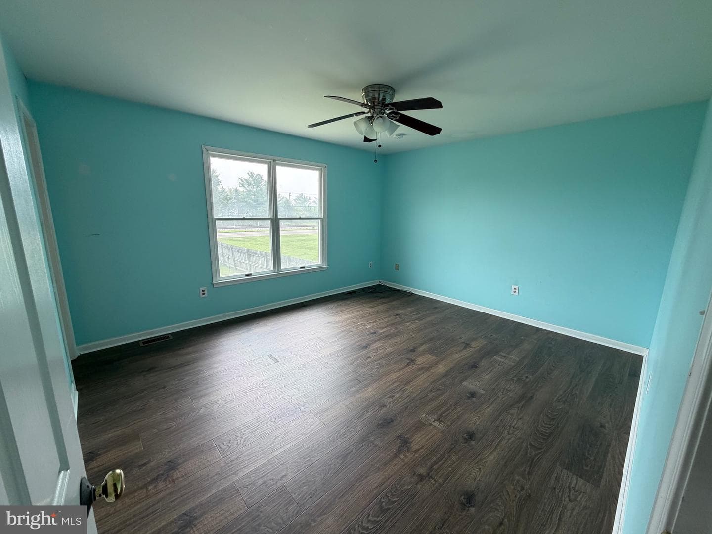6391 Waterdale Court photo 10