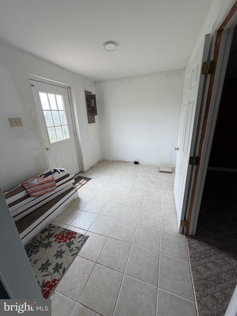 6391 Waterdale Court photo 13