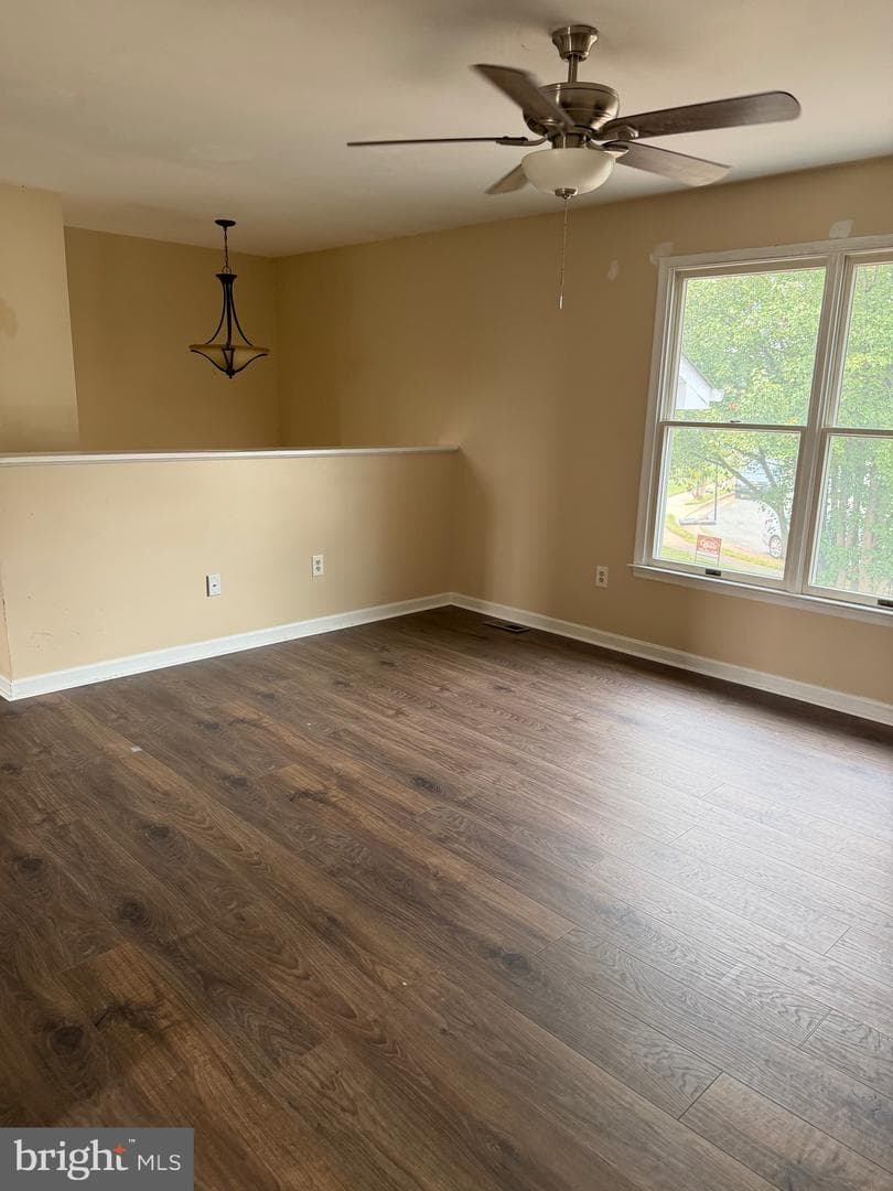 6391 Waterdale Court photo 25