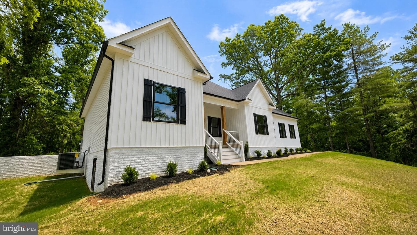 8415 Bens Lane photo 31