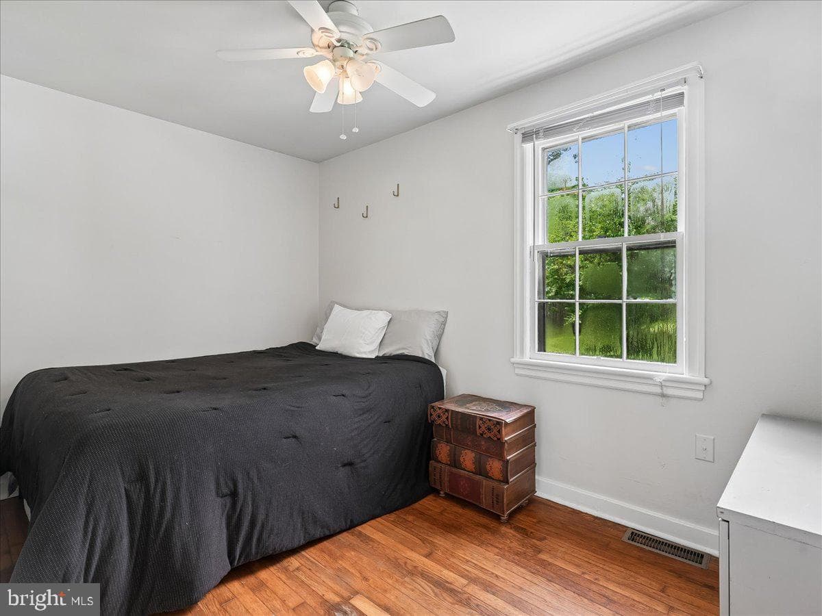 4247 Warren Street photo 16
