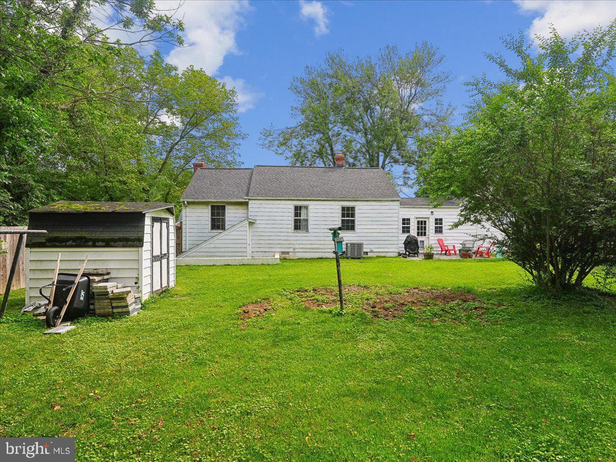 4247 Warren Street photo 29