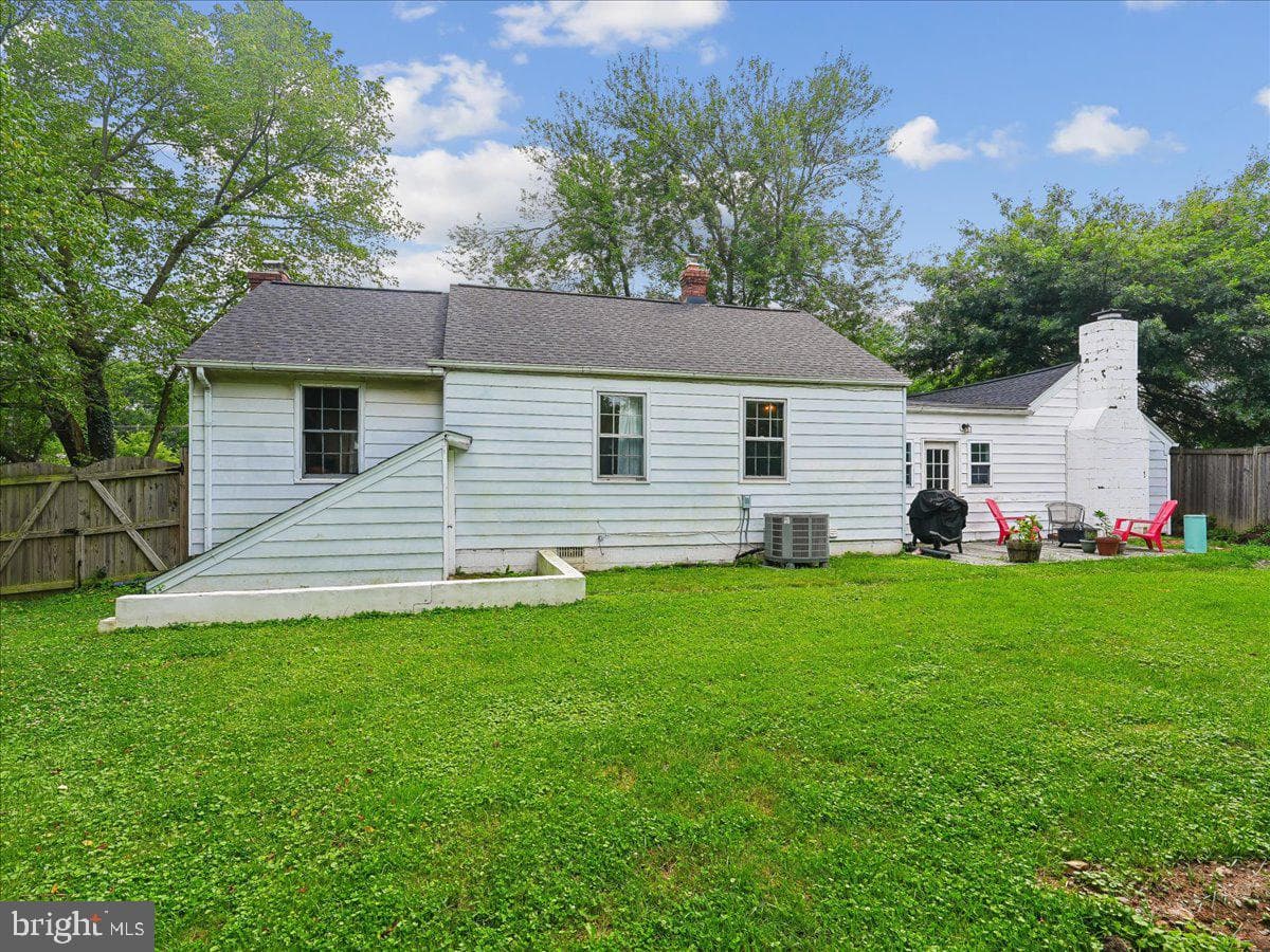 4247 Warren Street photo 30