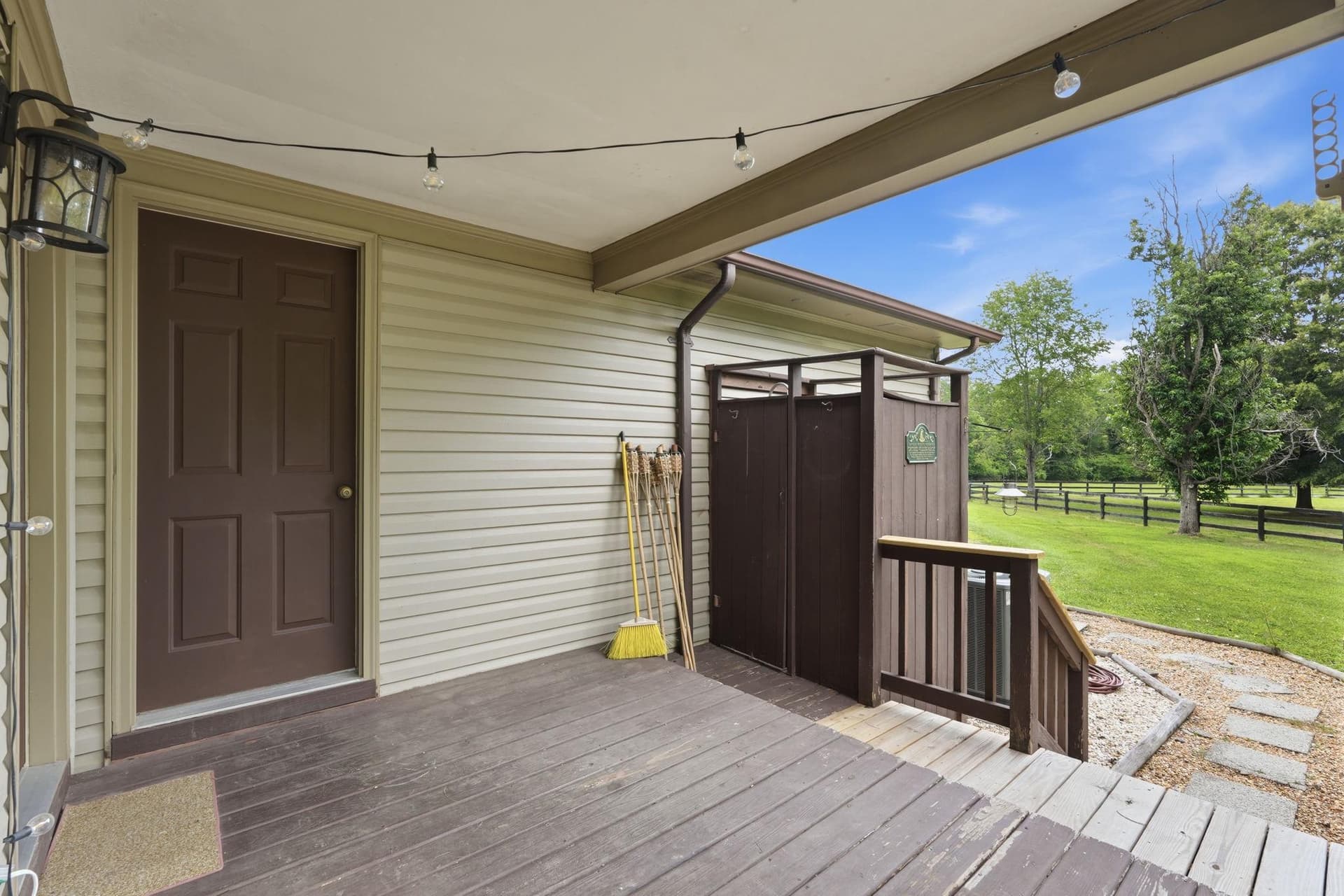 10414 Skyline Avenue photo 41