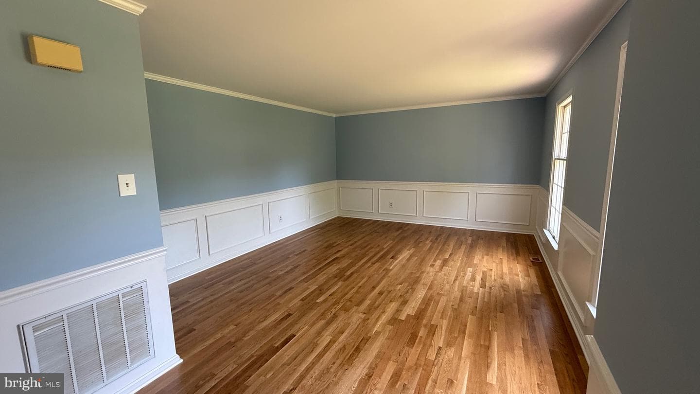 5750 Pendleton Lane photo 3