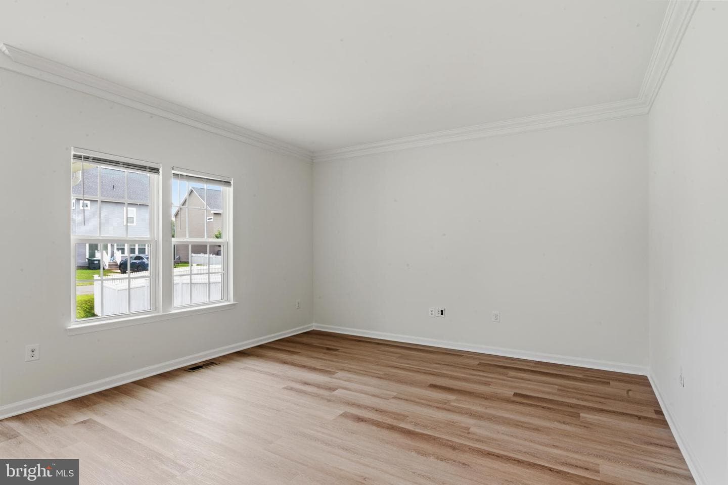 2975 Revere Street photo 15