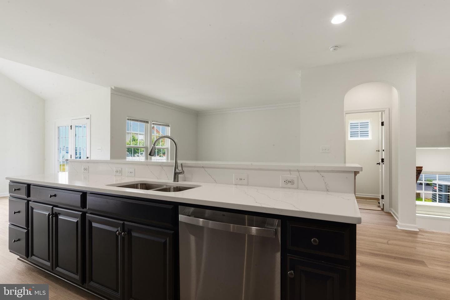 2975 Revere Street photo 27