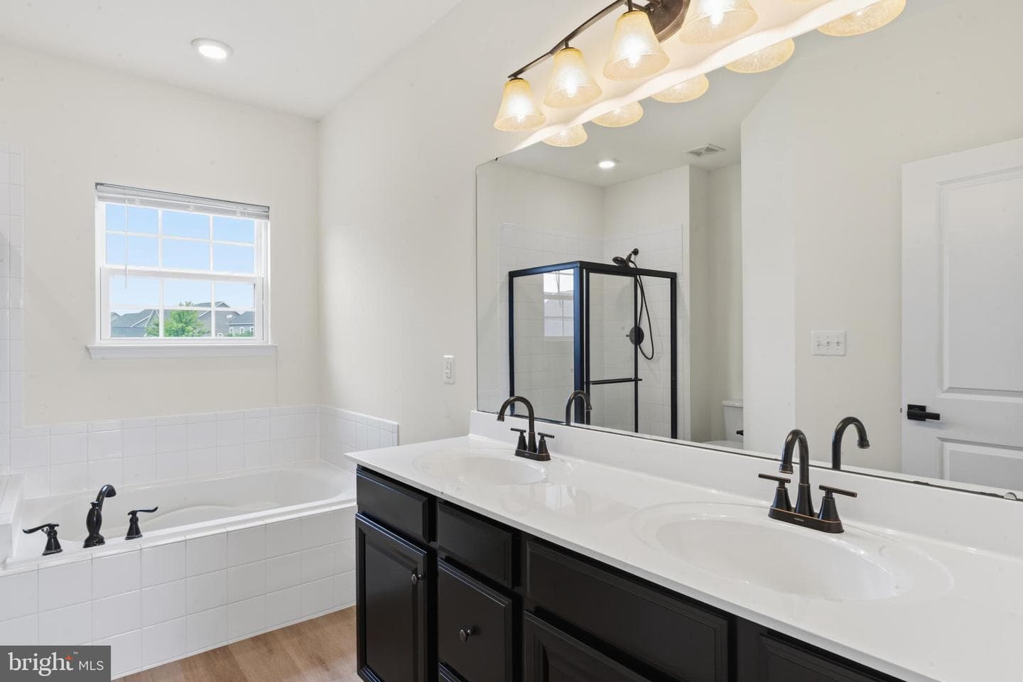 2975 Revere Street photo 38