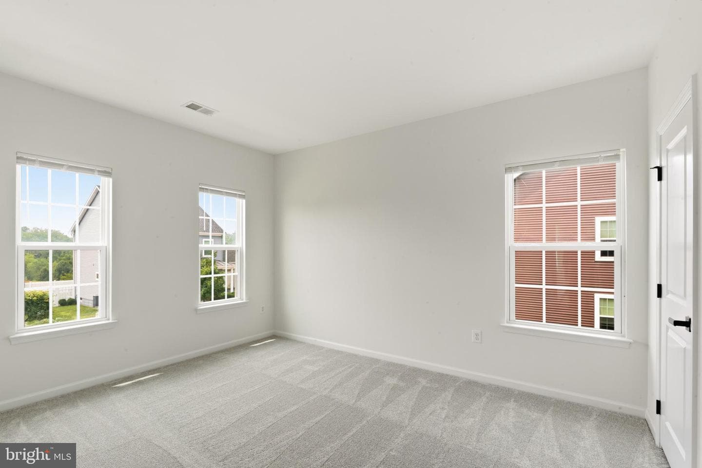 2975 Revere Street photo 46