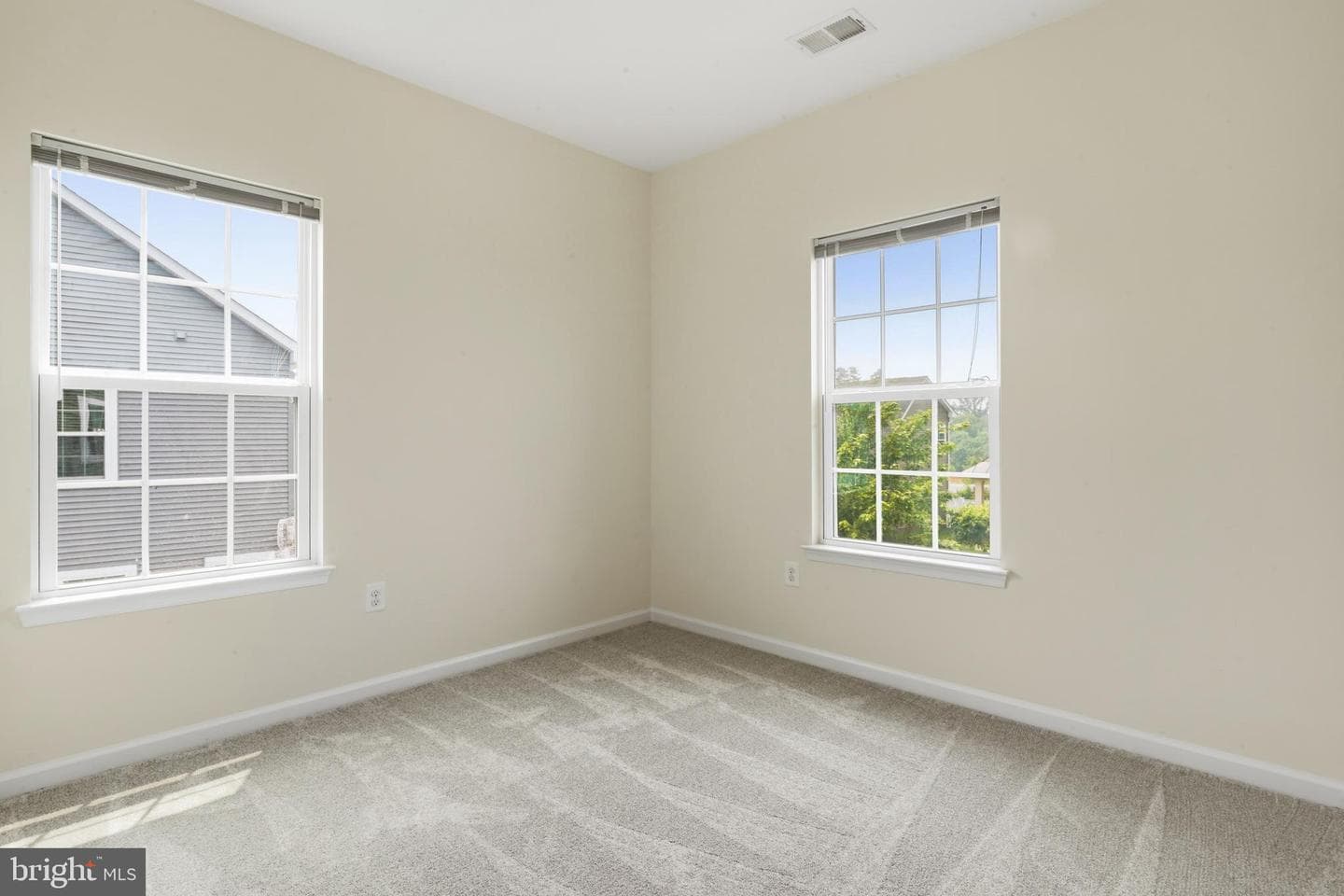 2975 Revere Street photo 49