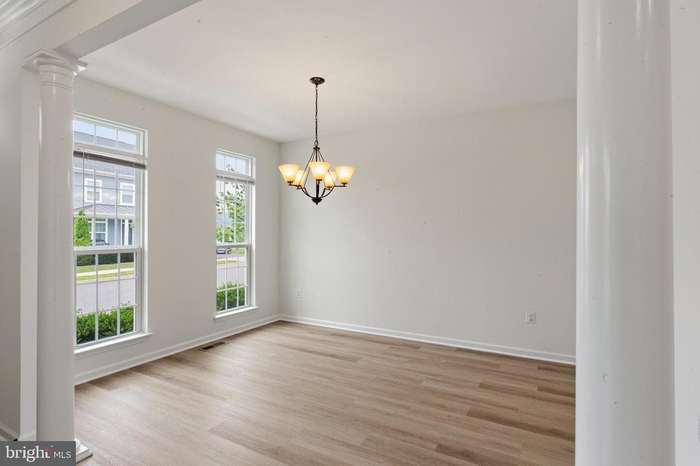 2975 Revere Street photo 5