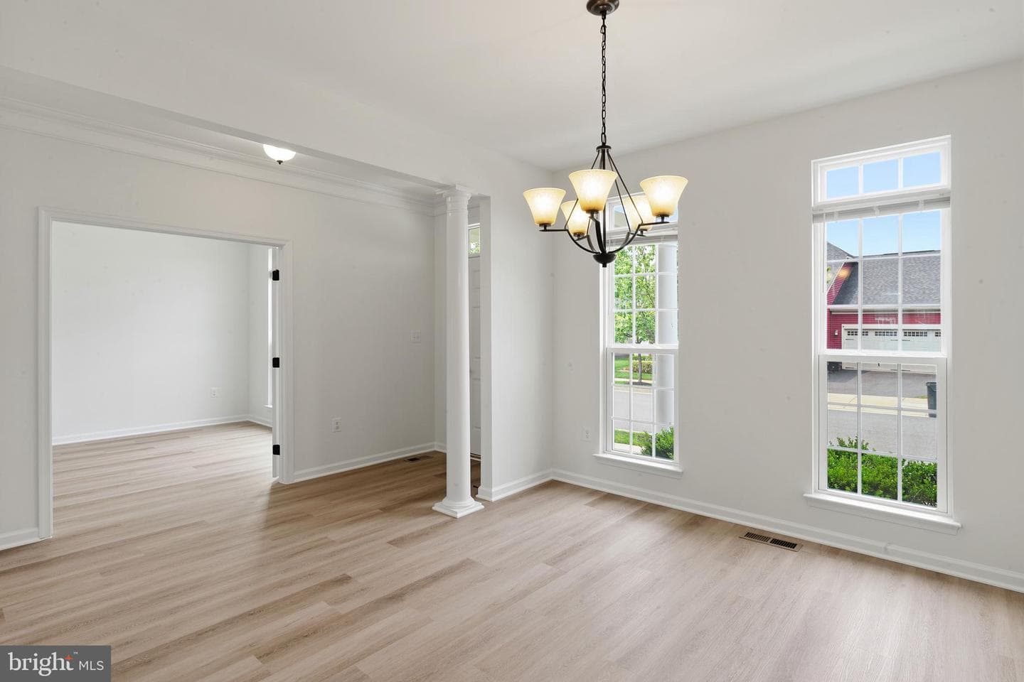 2975 Revere Street photo 7