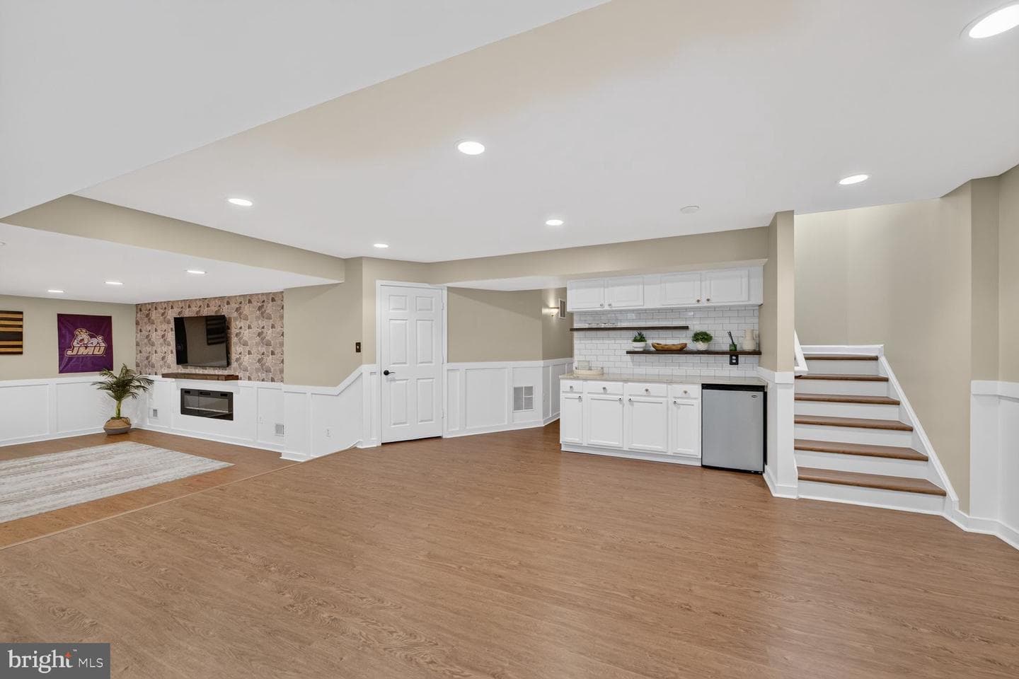 7114 New Kensington Court photo 25