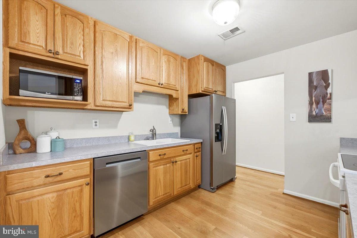 7434 Cedar Knolls Drive photo 9