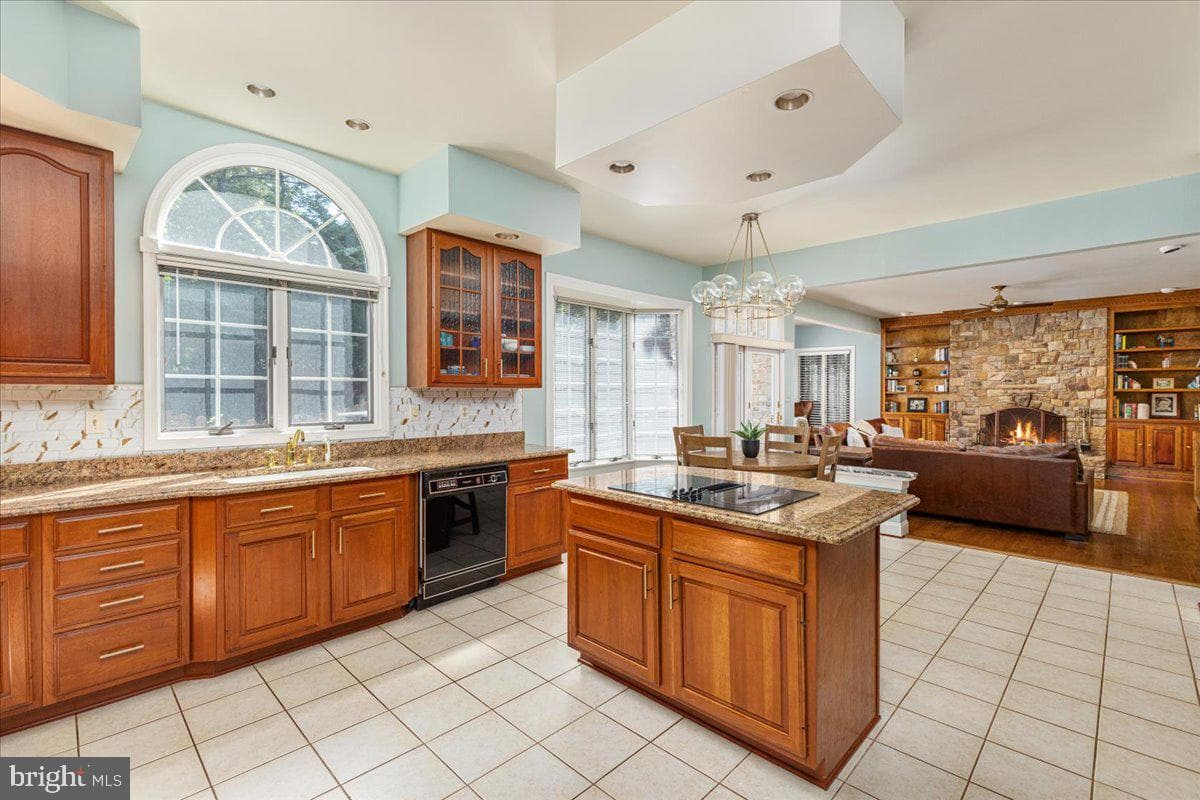 6595 Chesapeake Place photo 4