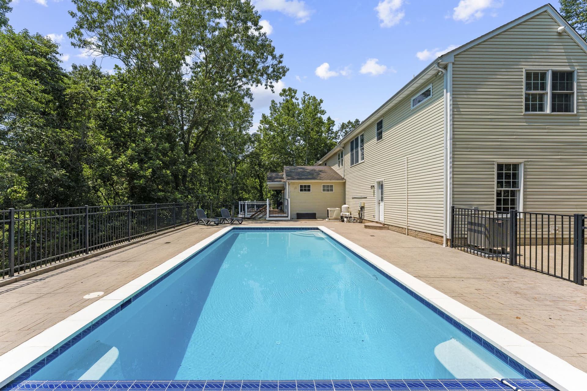 7154 Chesterfield photo 110