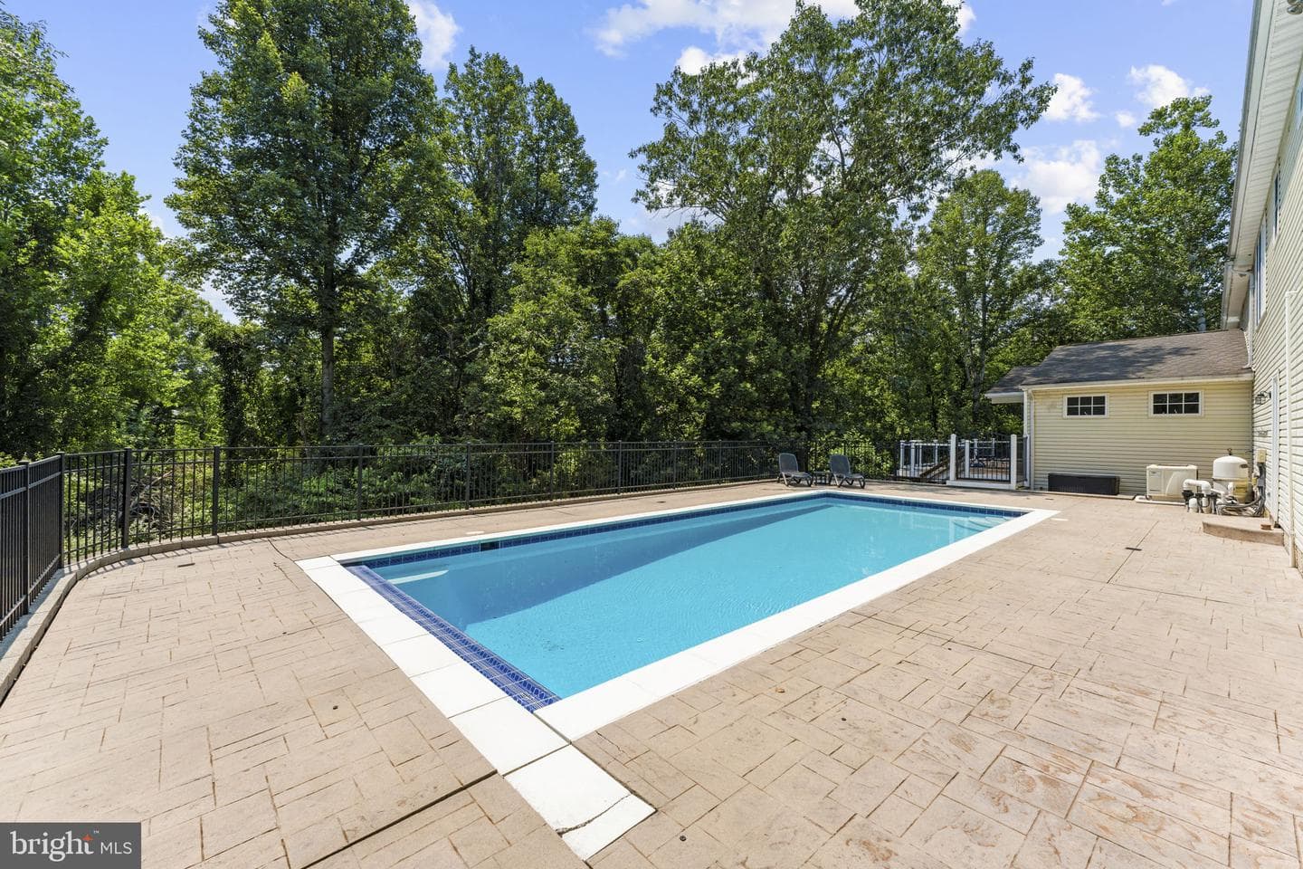 7154 Chesterfield photo 111