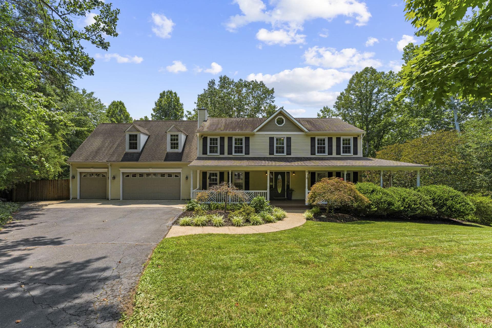 7154 Chesterfield photo 3