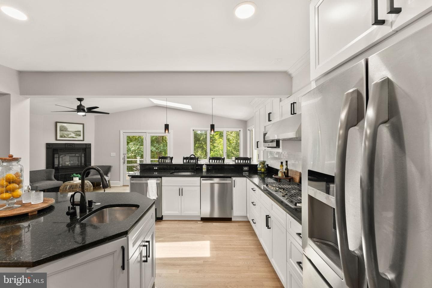 7154 Chesterfield photo 30