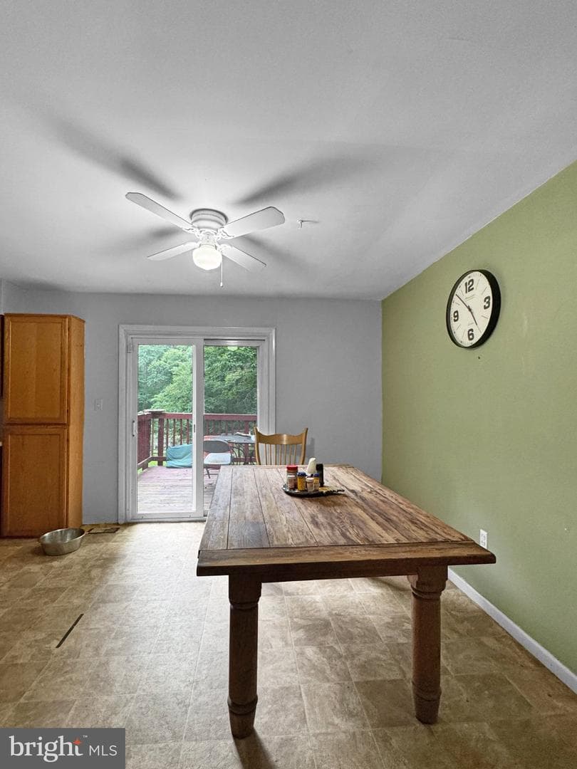 4490 Silver Hill Court photo 4