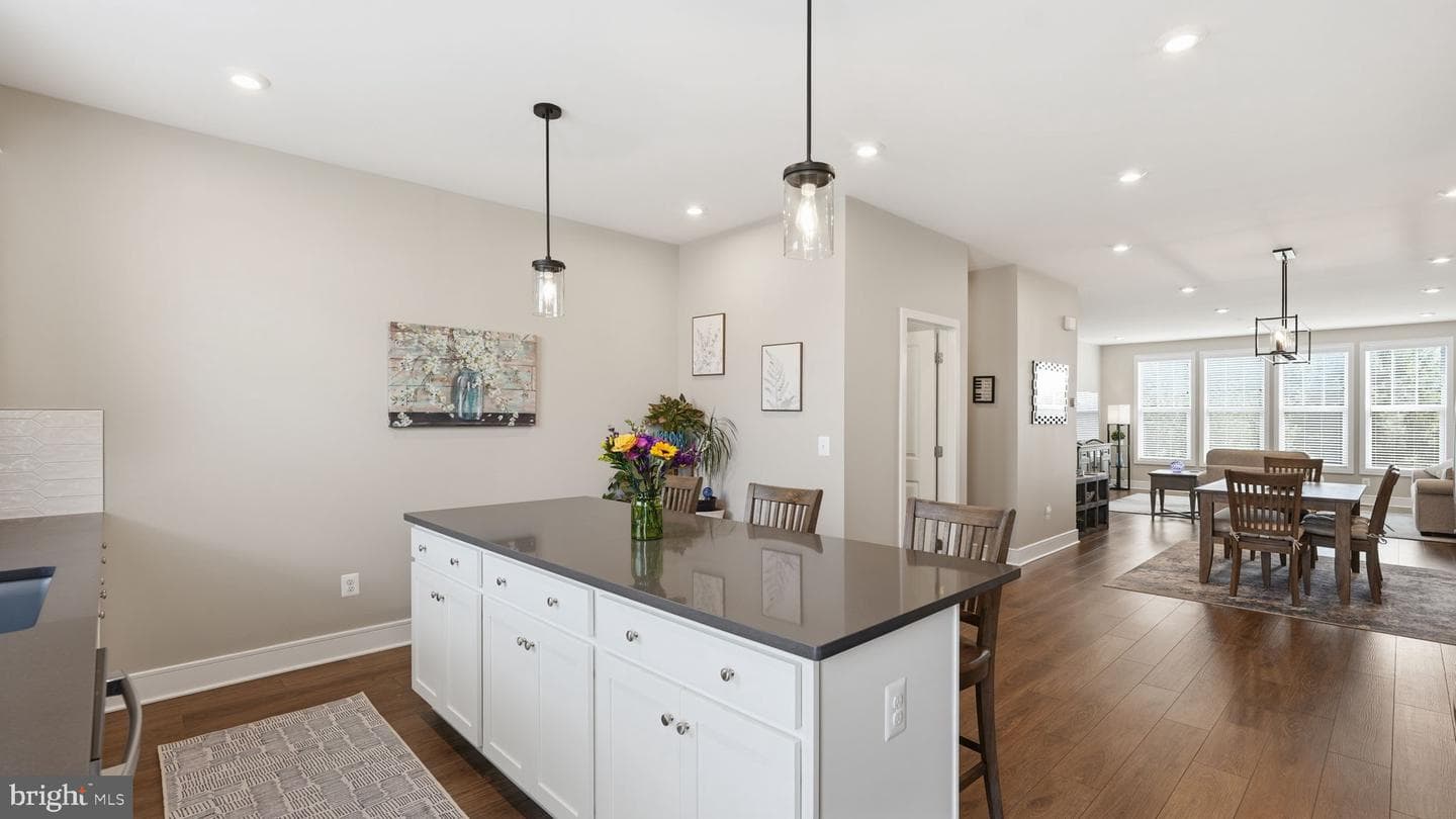 4252 Frost Street photo 17