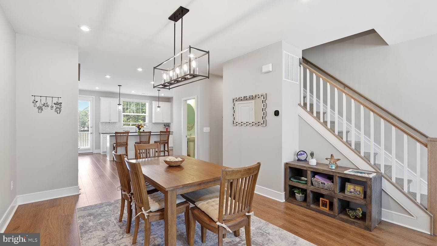 4252 Frost Street photo 24
