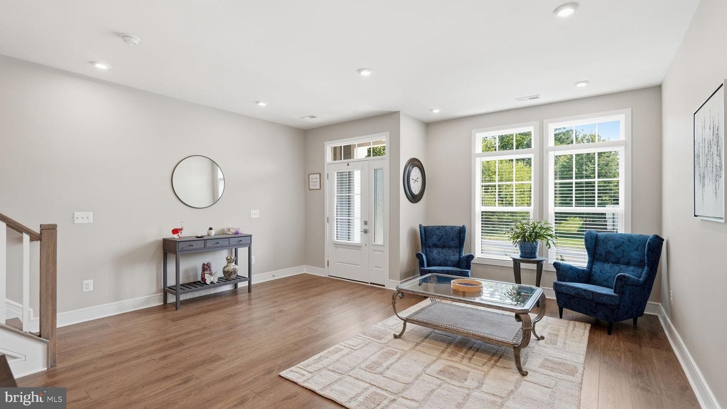4252 Frost Street photo 6