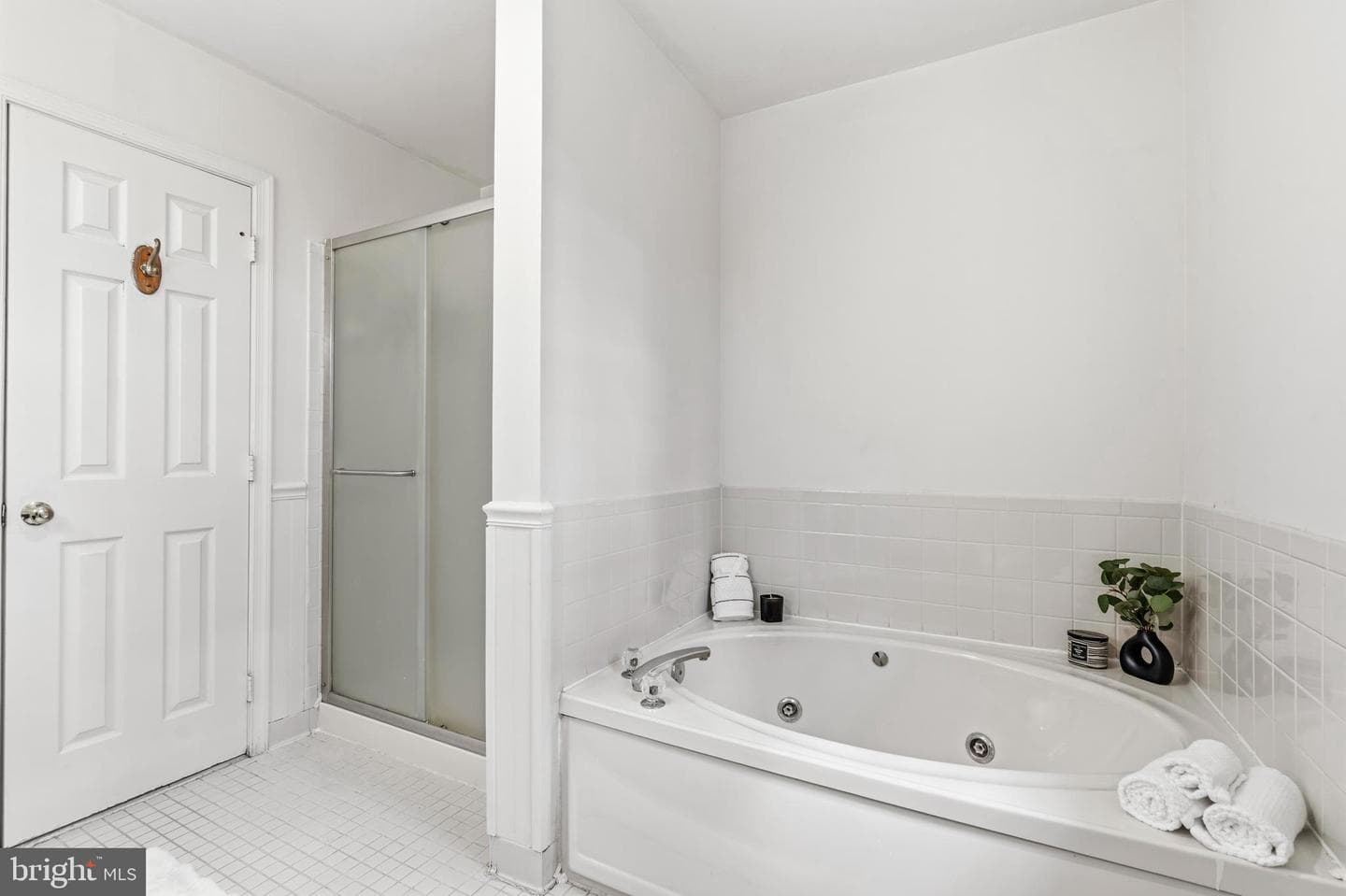 7823 Overbrook Drive photo 24