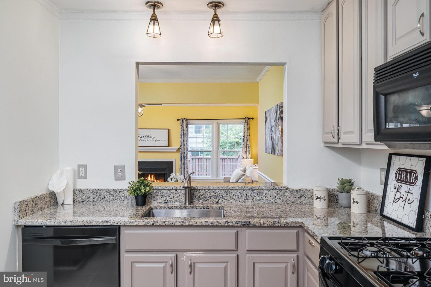 61 Pepper Tree Court photo 10