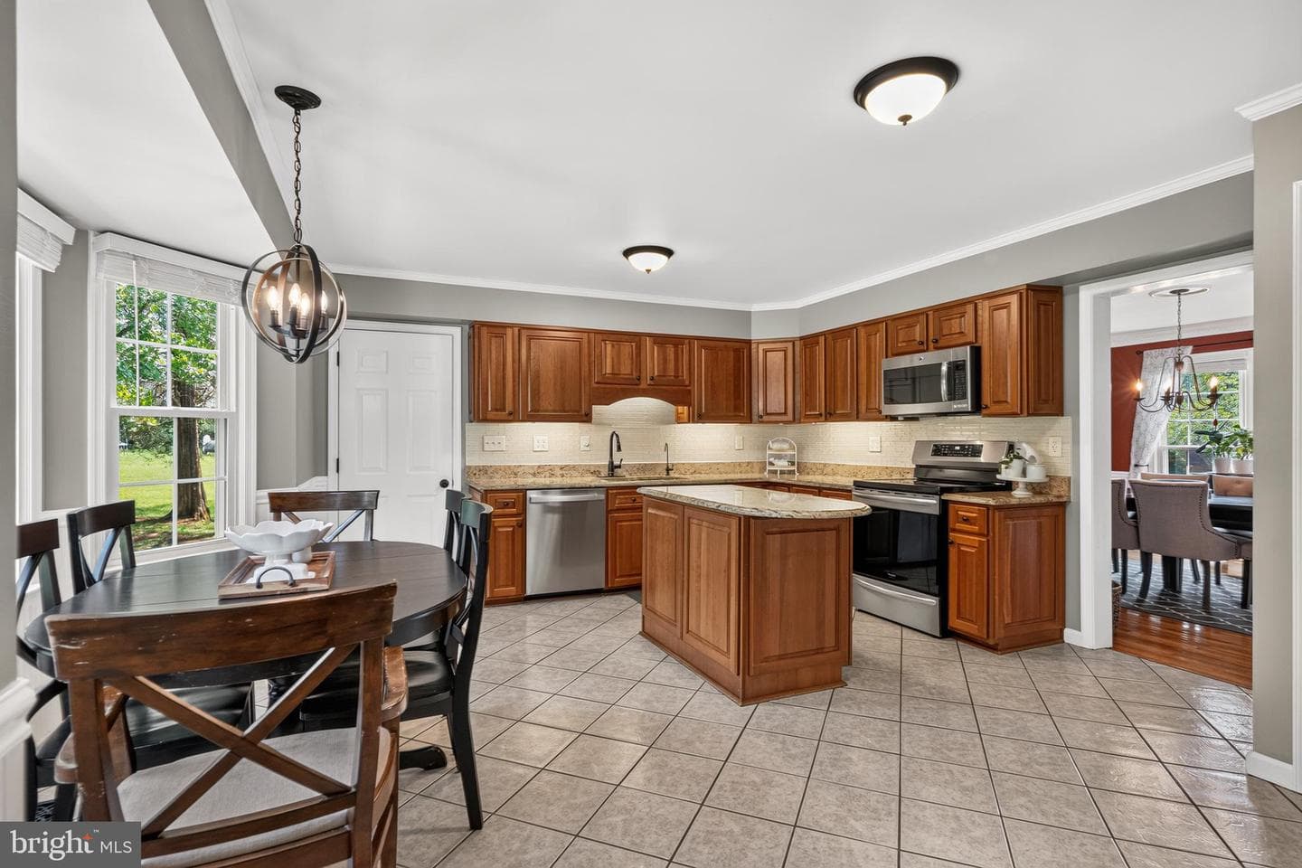 9903 Cobblestone Drive photo 6