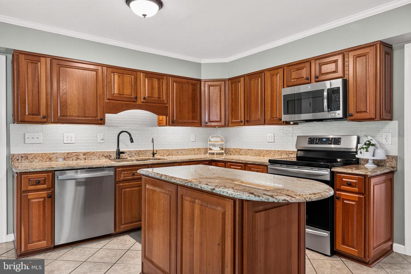 9903 Cobblestone Drive photo 7