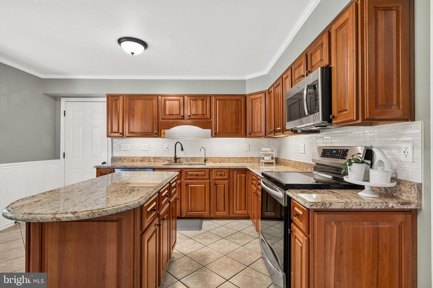 9903 Cobblestone Drive photo 8