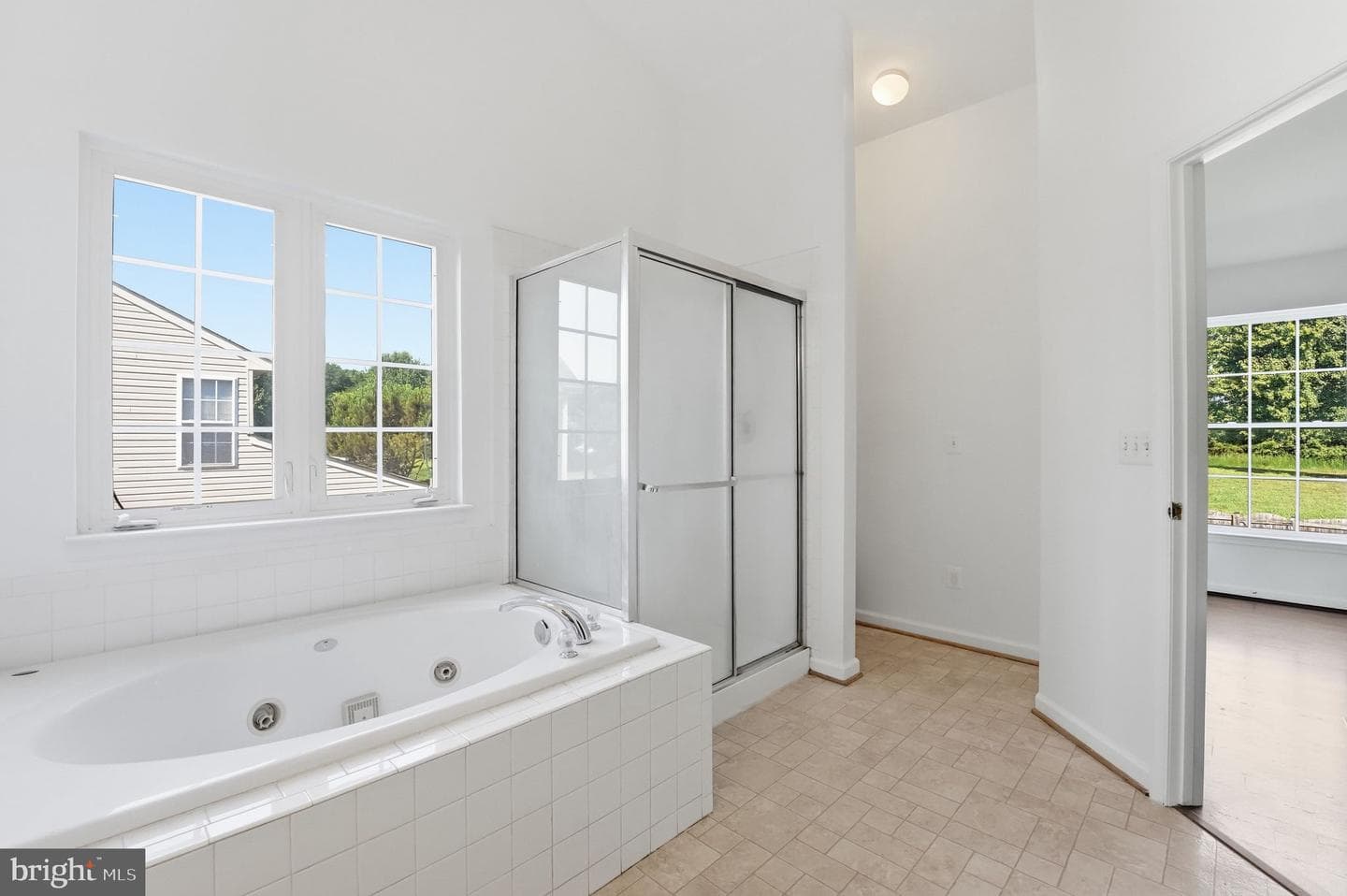 6678 Clarkes Meadow Drive photo 32