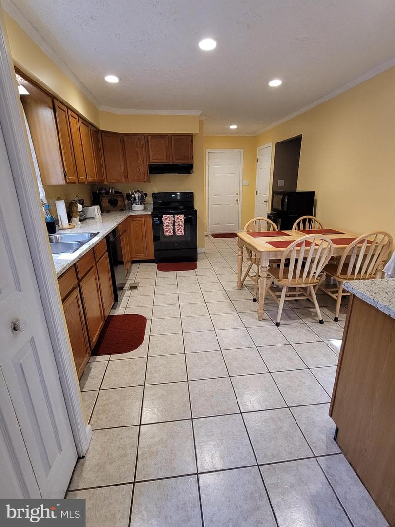 225 Glenridge Drive photo 5