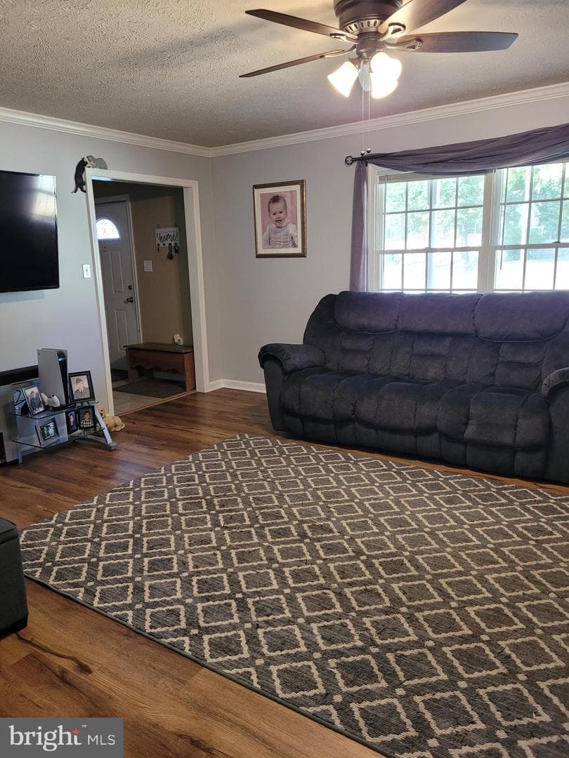 225 Glenridge Drive photo 9