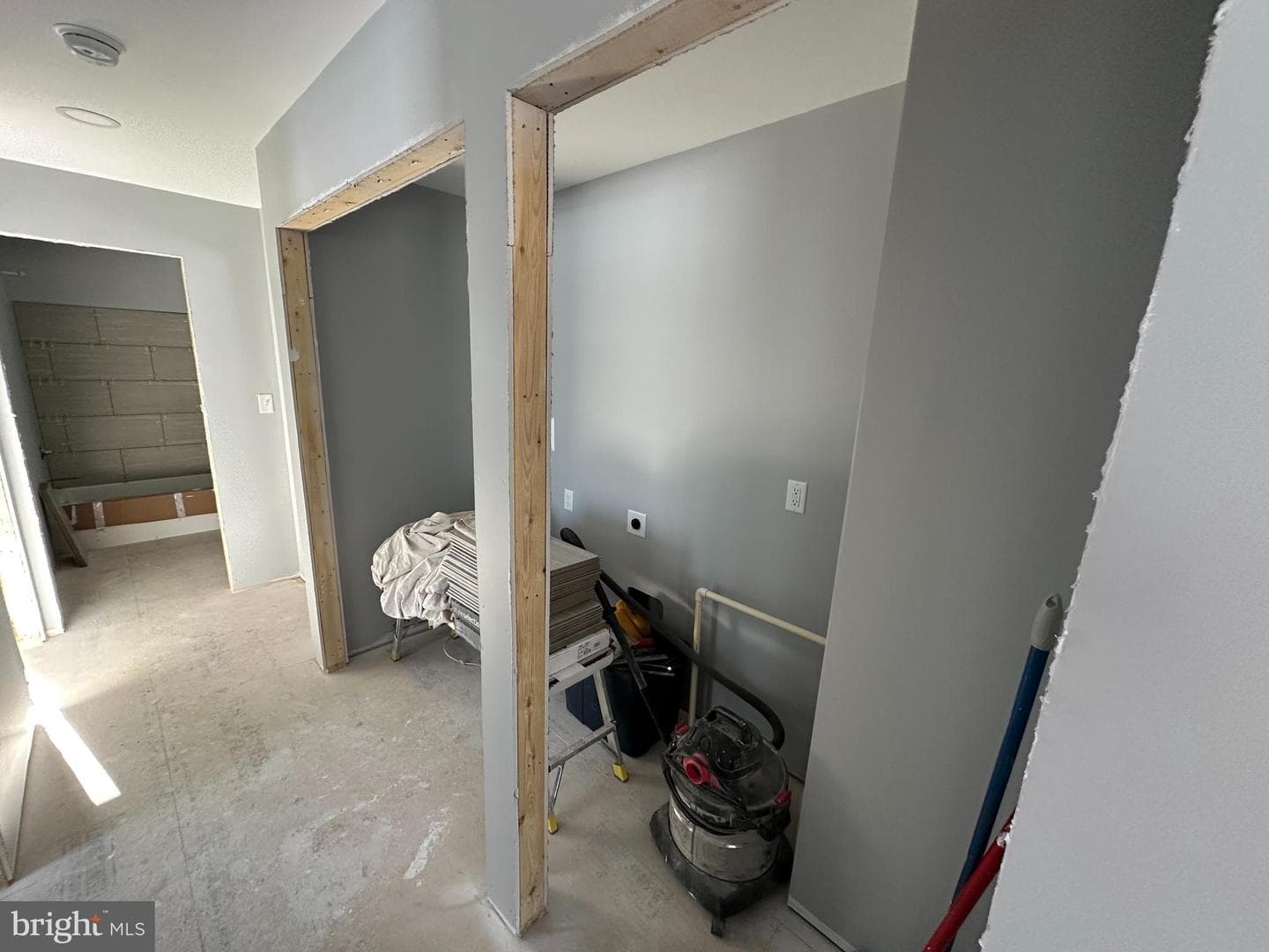 414 Raccoon Drive photo 10